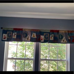 Boys’ infant/toddler Disney curtain valences